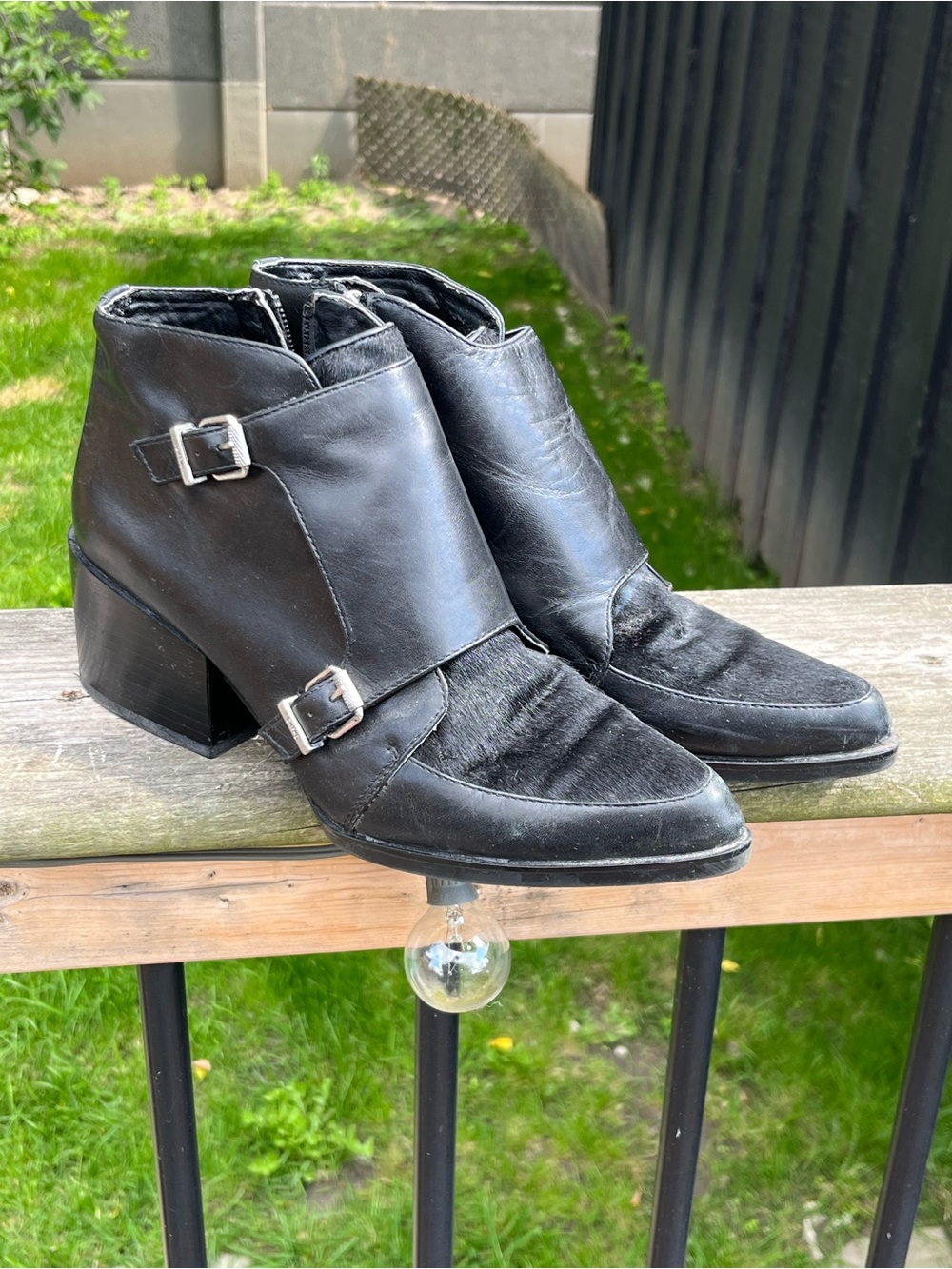 Women’s Circus by Sam Edelman Black Leather & Horse Hair Ankle Boots w Buckles